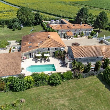 Bed and Breakfast Domaine Chez Les Rois Berneuil  Экстерьер фото
